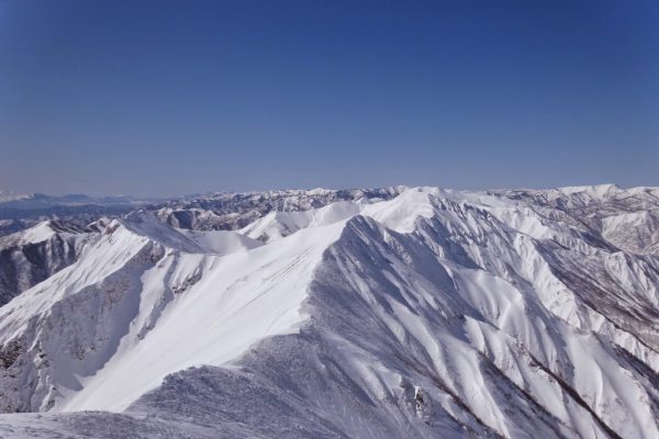 モンベル アルパインクルーザーは雪山登山に使えるか？ – 山と日常